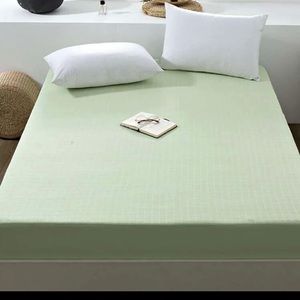 Fitted sheet Protector